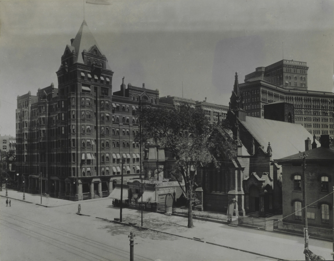 Hollenden Hotel
