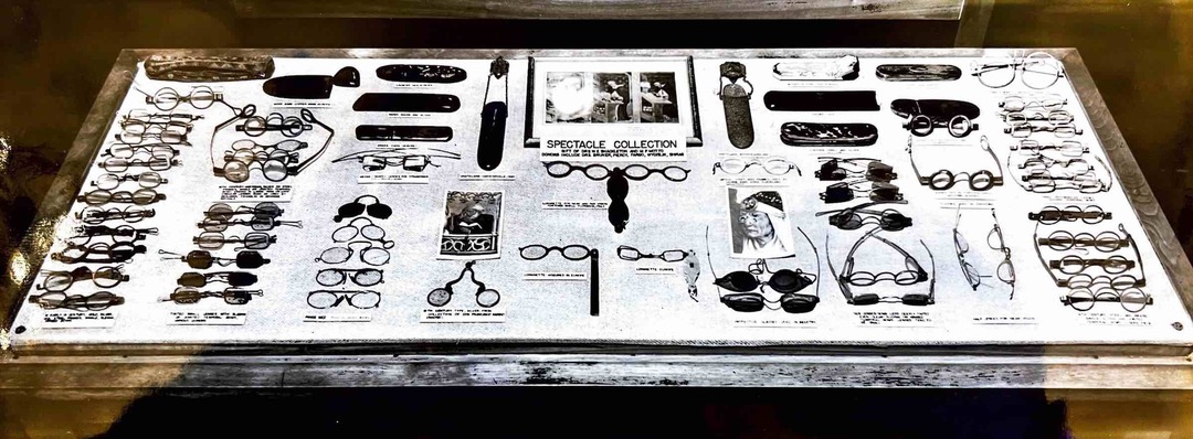 Museum Spectacle Collection